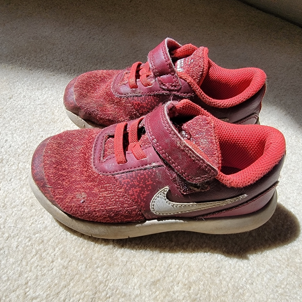 Nike Flex Contact Shoes